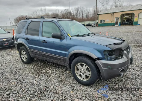 2005 Ford Escape Xlt z USA, uszkodzony, nr VIN 1FMYU93185KC22213